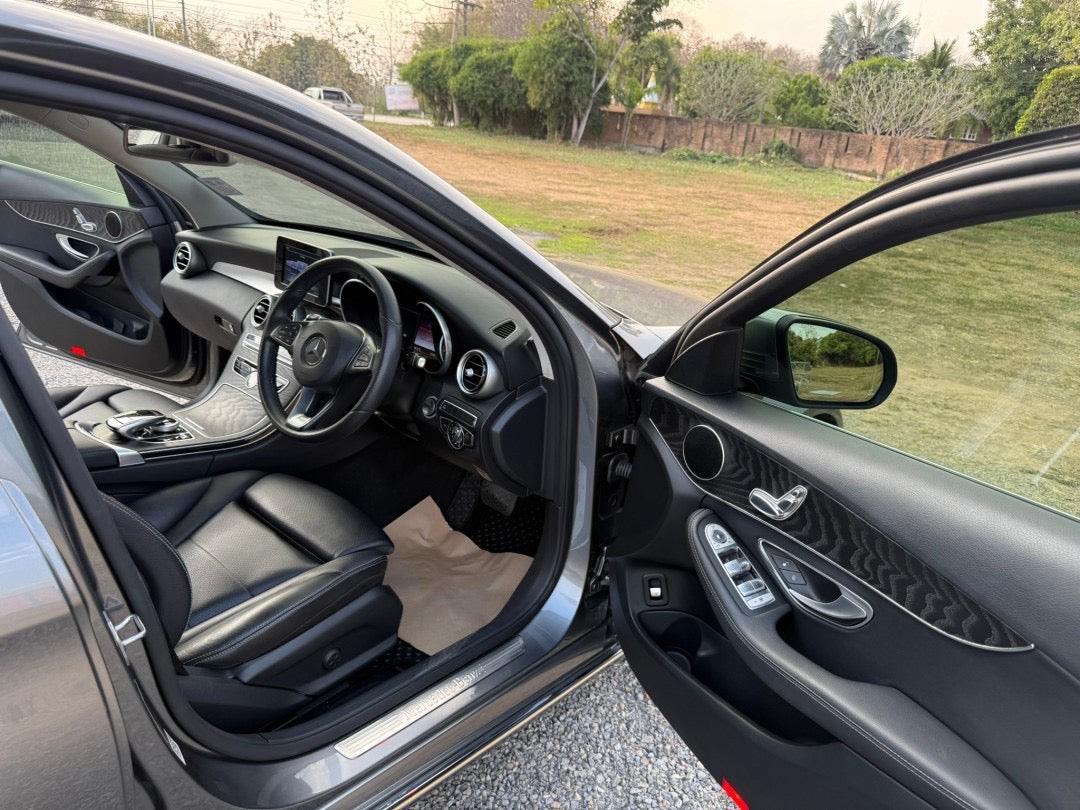 MERCEDEZ BENZ C350e Avatngarde Plugin-Hybrid
2017 โฉม W205