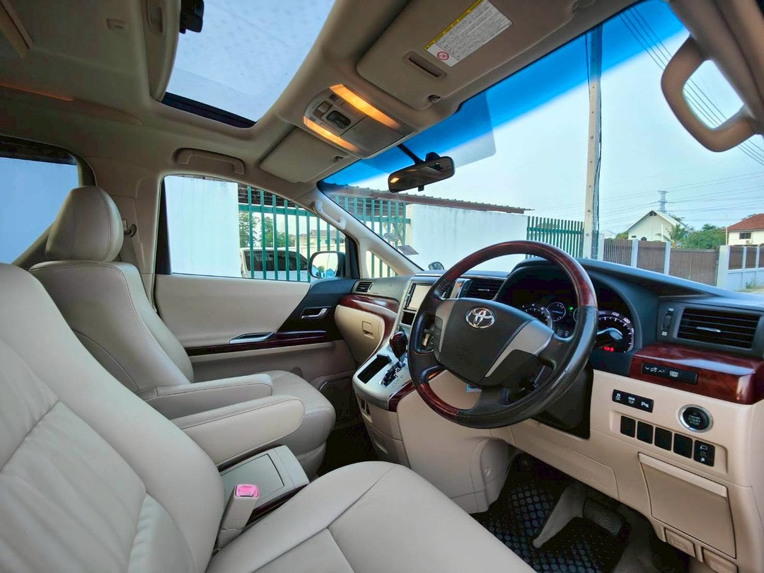 TOYOTA ALPHARD 2.4V ปี 2554