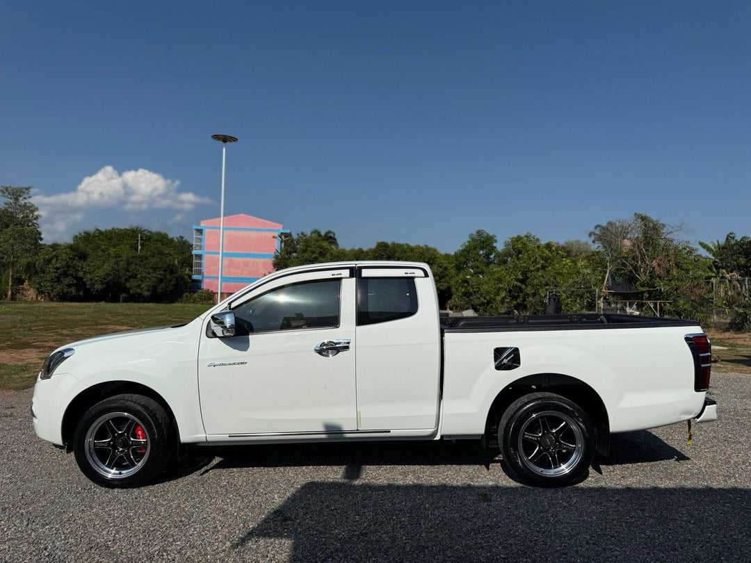 All New Dmax 1.9 L MT Daylight 2016