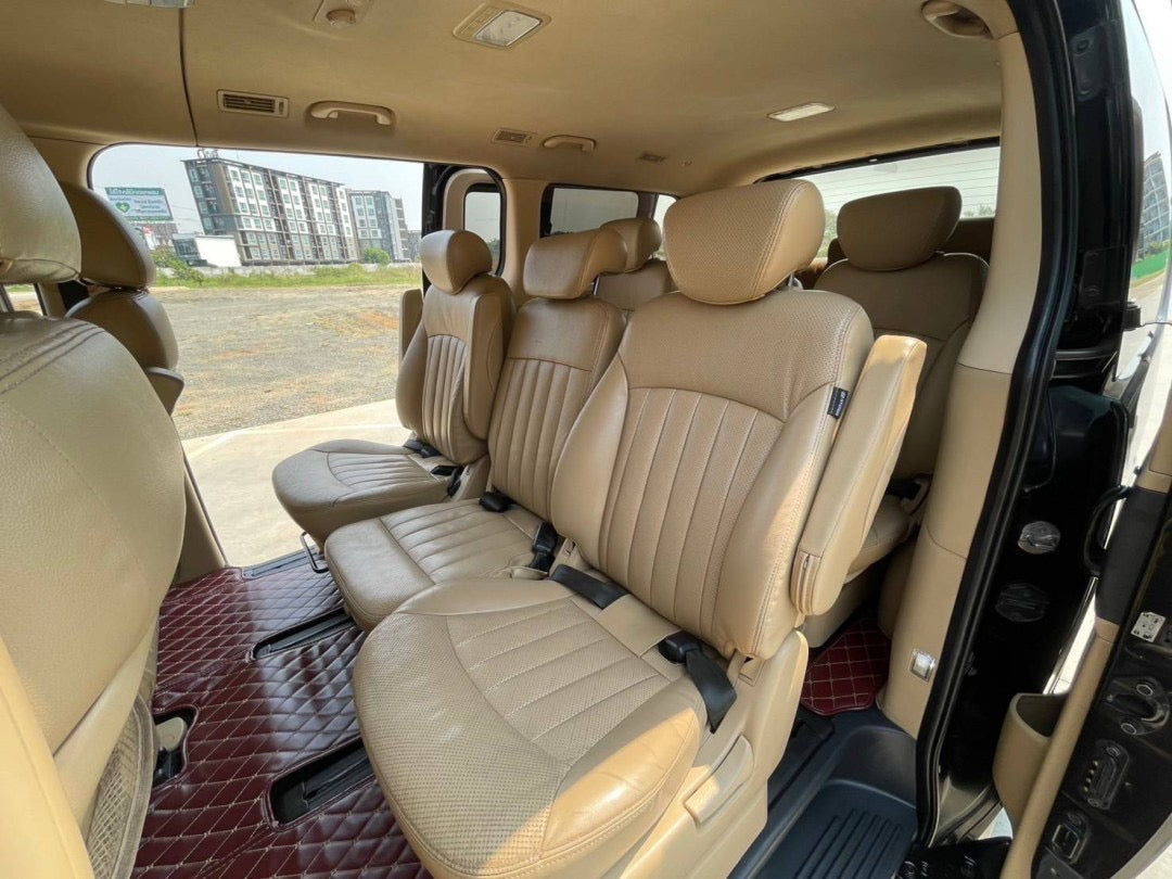 Hyundai H1 2.5 A2 DLUXE ออโต้ ปี 2012/2556