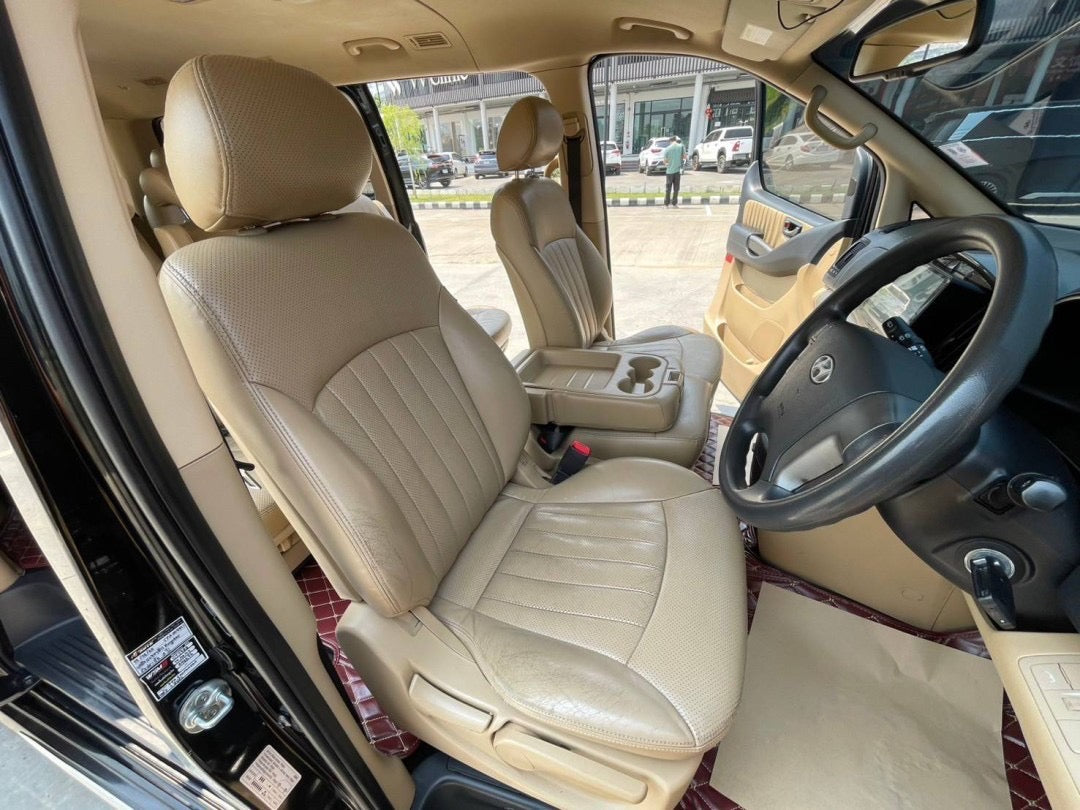 Hyundai H1 2.5 A2 DLUXE ออโต้ ปี 2012/2556