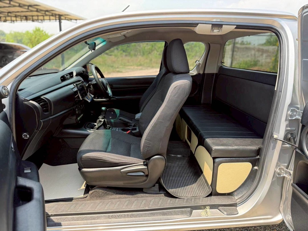 Toyota Revo cab 2.4E m/t 2018/2561