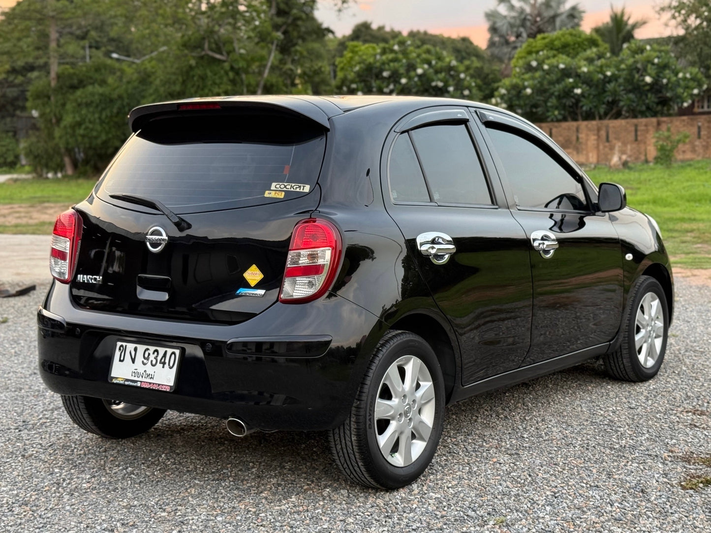 Nissan March 1.2 V A/T ปี 2011