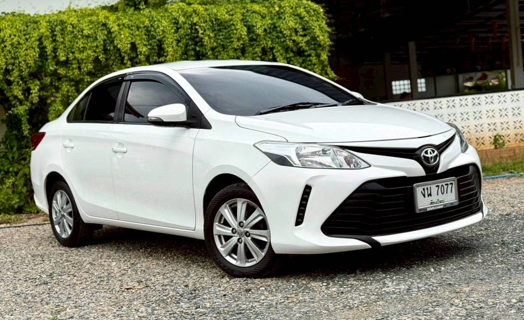 TOYOTA VIOS 1.5 J AIRBAG ABS เกียร์ออโต้ 2018/2561 ตัวใหม่ ฝาขาว NR2