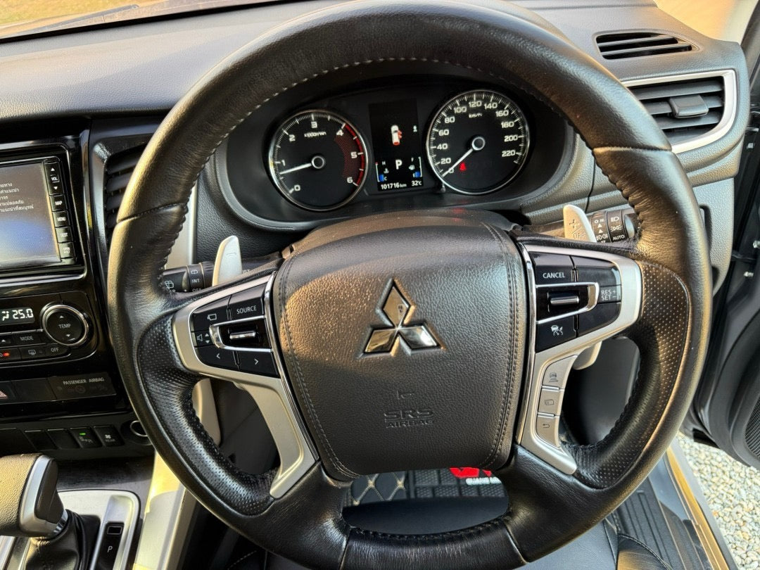 Mitsubishi PAJERO Sport 2.4GT Premium Top 2WD 7 ที่นัง ปี 2017 จดทะเบียน 2561