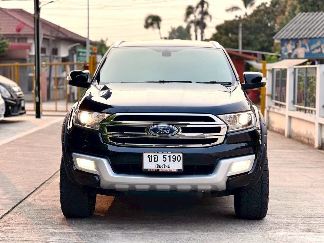 FORD EVEREST 2.2 TITANIUM 2WD ออโต้ ปี 2016 (2559) 7 ที่นั่งยอดฮิต