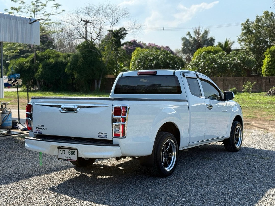 All New Dmax 1.9 L MT Daylight 2016
