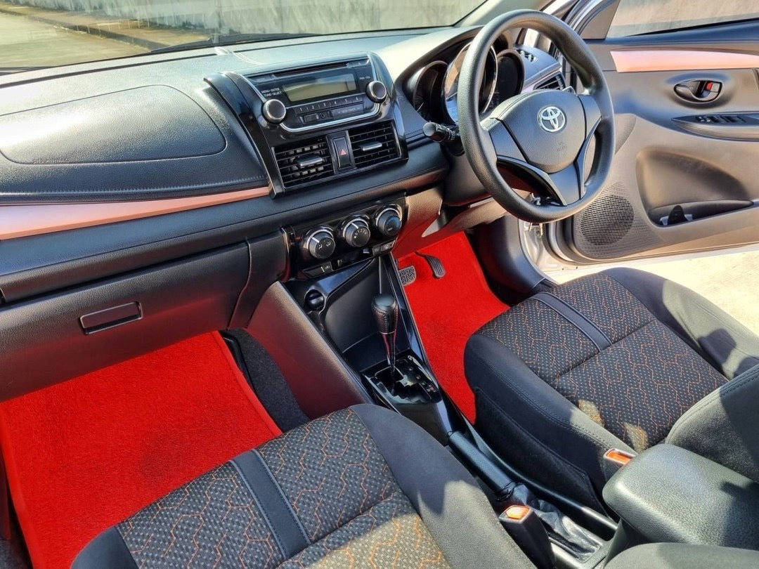 TOYOTA VIOS 1.5 E (รถมือเดียว)
สีบรอนซ์ เกียร์ออโต้ ปี 2017