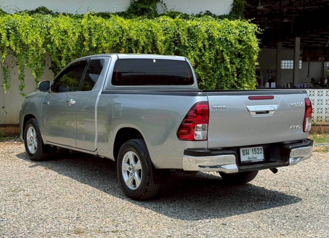 Toyota Revo cab 2.4E m/t 2018/2561
