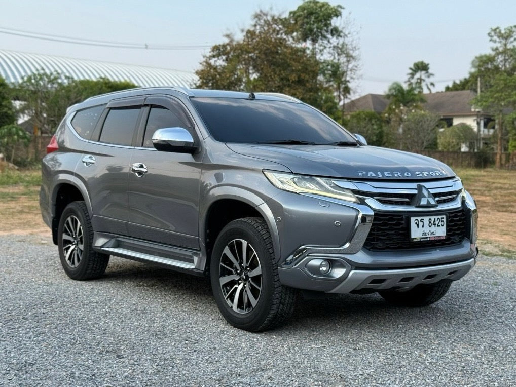 Mitsubishi PAJERO Sport 2.4GT Premium Top 2WD 7 ที่นัง ปี 2017 จดทะเบียน 2561