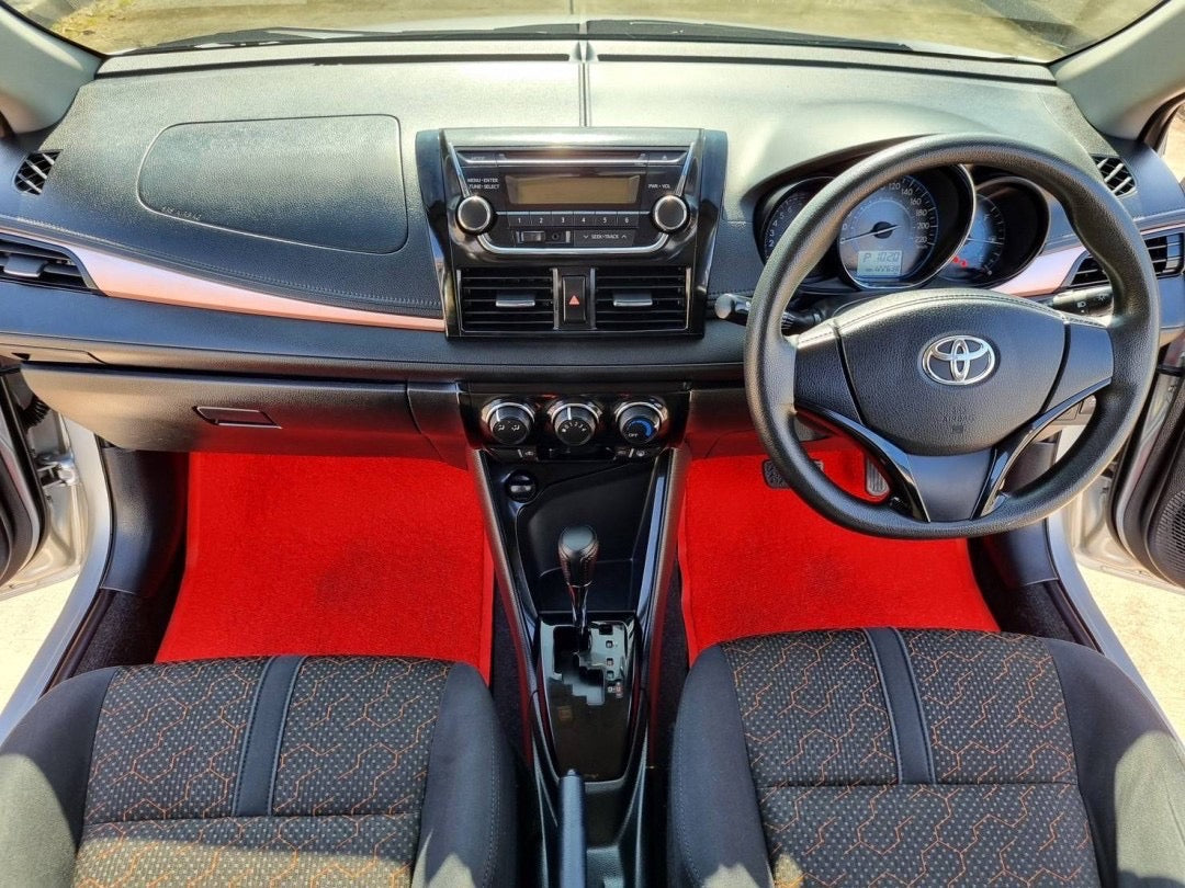 TOYOTA VIOS 1.5 E (รถมือเดียว)
สีบรอนซ์ เกียร์ออโต้ ปี 2017