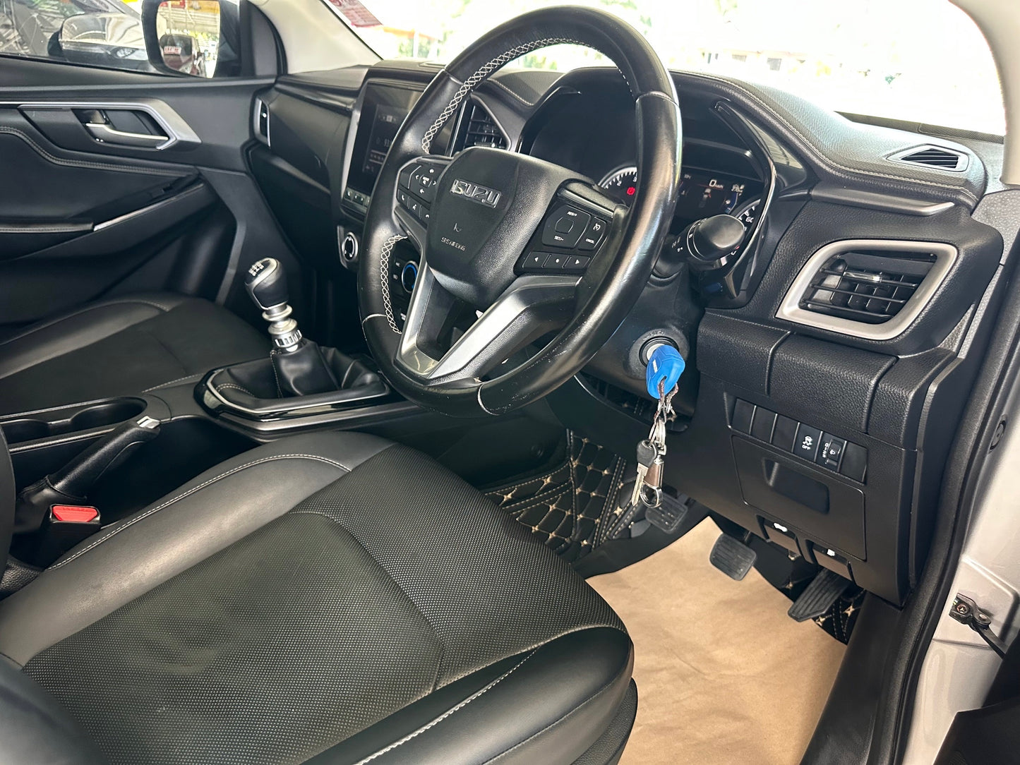 All New D-Max Hi-Lander Z 1.9 Ddi ปี 2020 ท๊อปสุดในรุ่นนี้ หล่อจัดออฟชั่นสุดจัด!