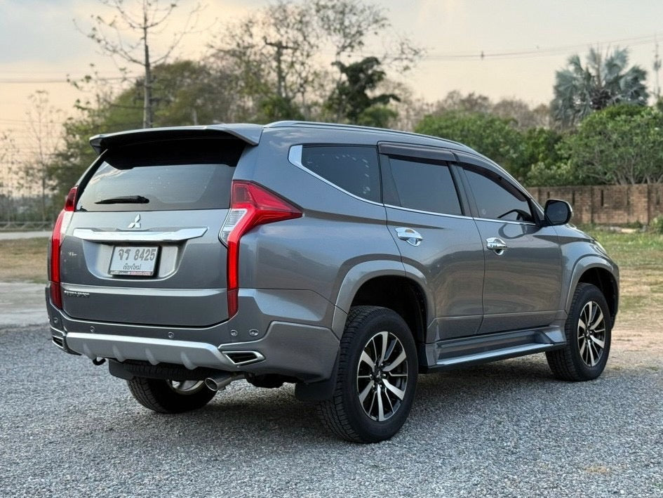 Mitsubishi PAJERO Sport 2.4GT Premium Top 2WD 7 ที่นัง ปี 2017 จดทะเบียน 2561