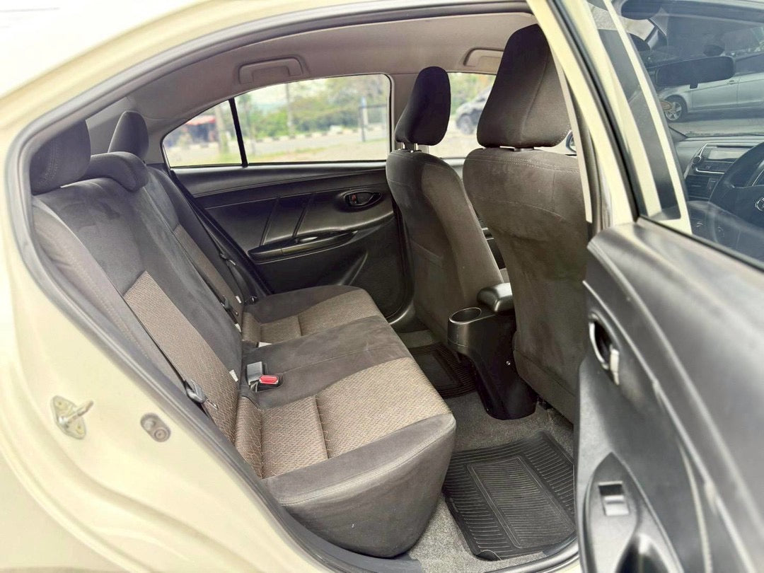 TOYOTA VIOS 1.5 J AIRBAG ABS เกียร์ออโต้ 2018/2561 ตัวใหม่ ฝาขาว NR2