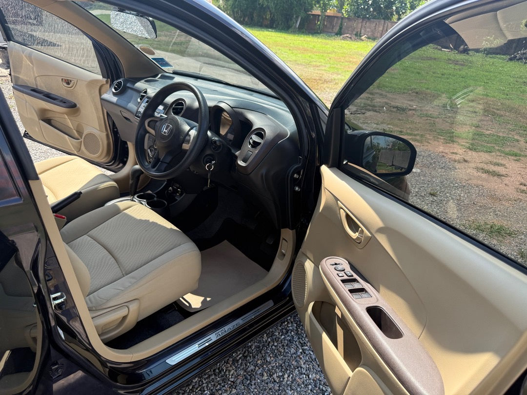 Honda brio AMAZE 1.2V i-vtec A/T AIRBAG ABS A/T(เกียร์ออโต้) ปี 2013/2556
