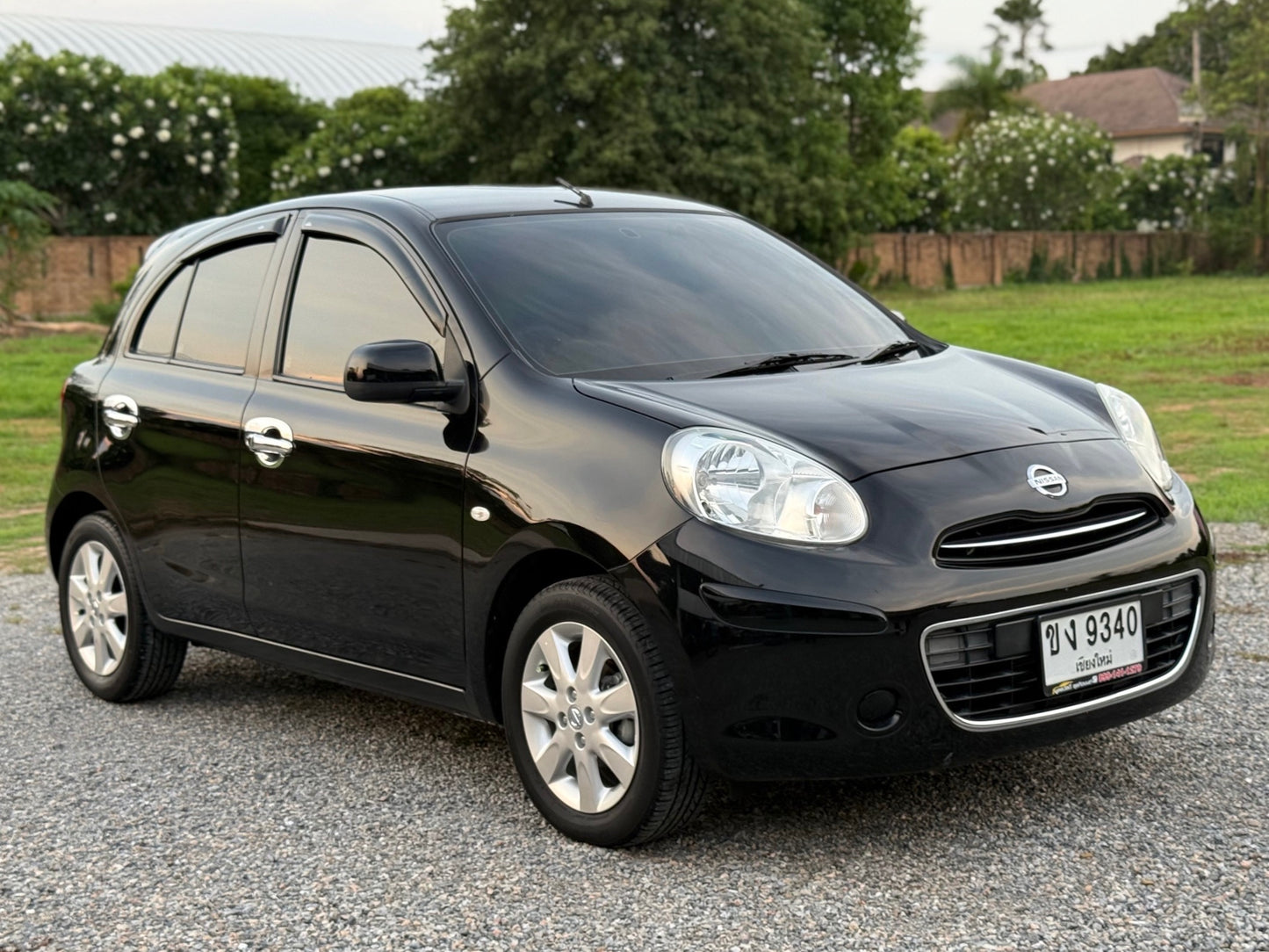 Nissan March 1.2 V A/T ปี 2011