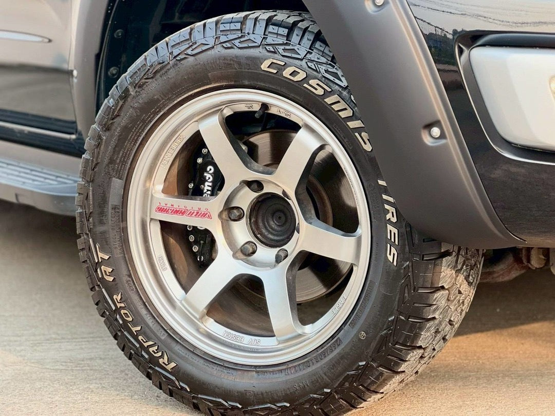 FORD EVEREST 2.2 TITANIUM 2WD ออโต้ ปี 2016 (2559) 7 ที่นั่งยอดฮิต