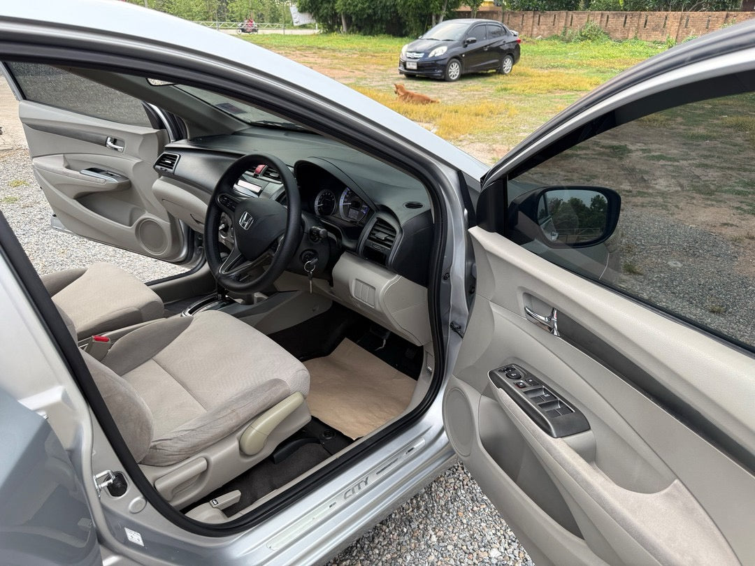Honda City 1.5 V Auto MNC Auto 2013/2556