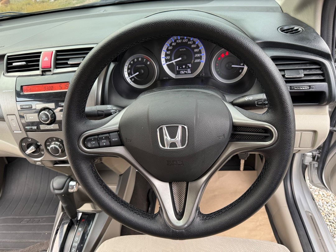 Honda City 1.5 V Auto MNC Auto 2013/2556