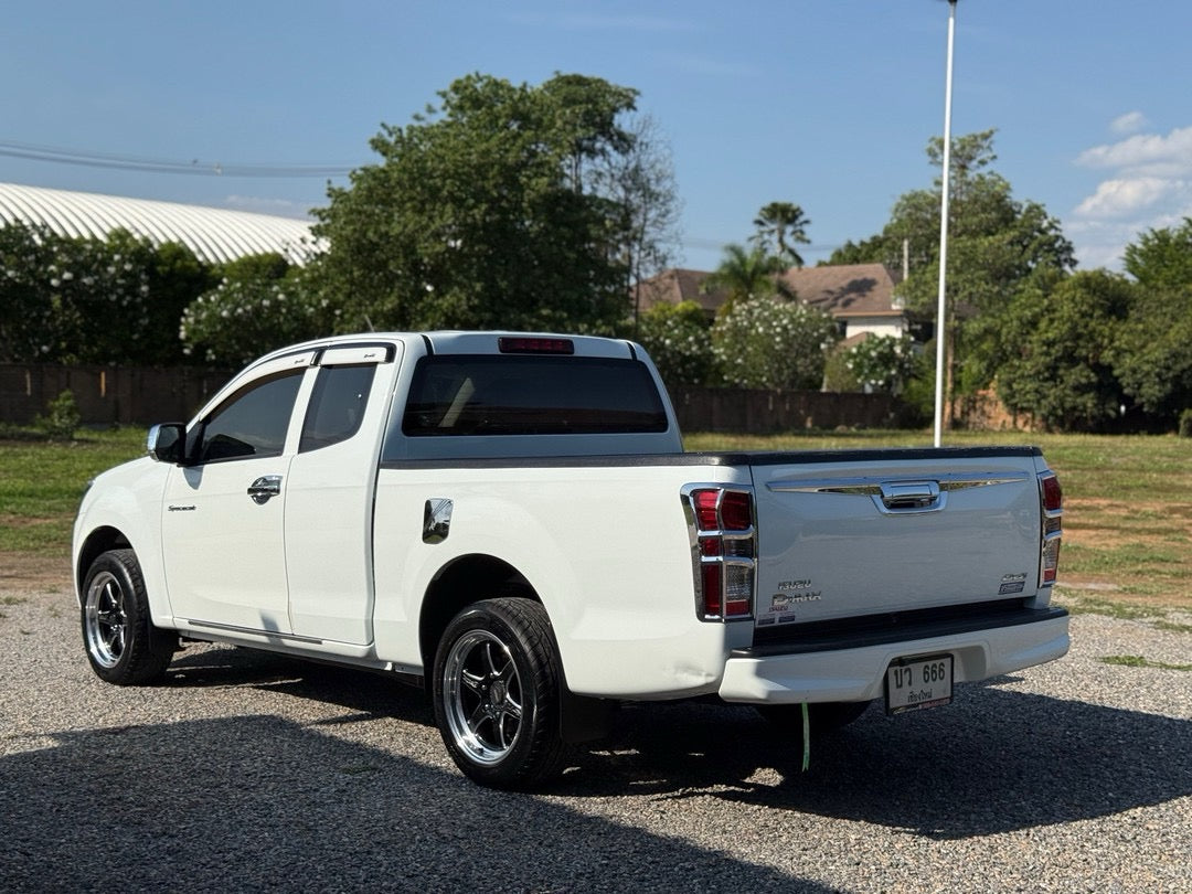 All New Dmax 1.9 L MT Daylight 2016