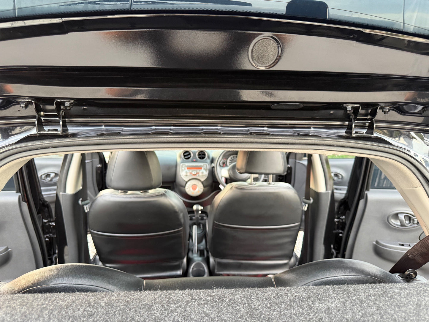 Nissan March 1.2 V A/T ปี 2011