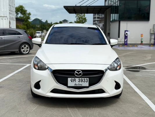 (มือแรกออกห้าง) Mazda2 Skyactiv 1.3 Sports Standard 5 ประตู ปี 2016/2559