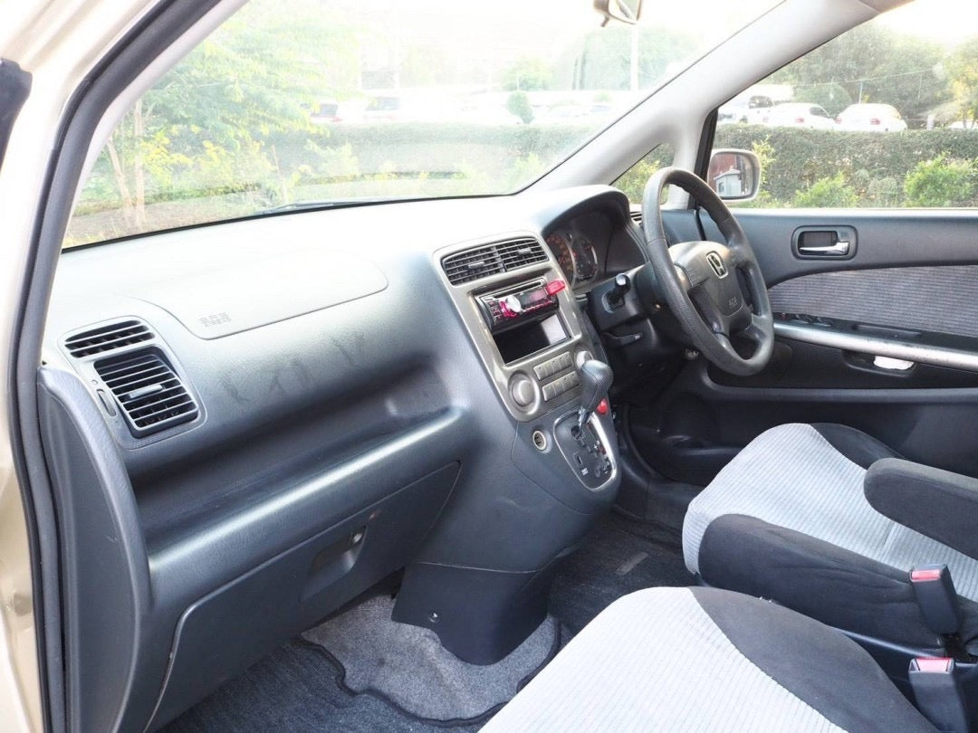 Honda stream 2.0 ปี 2003