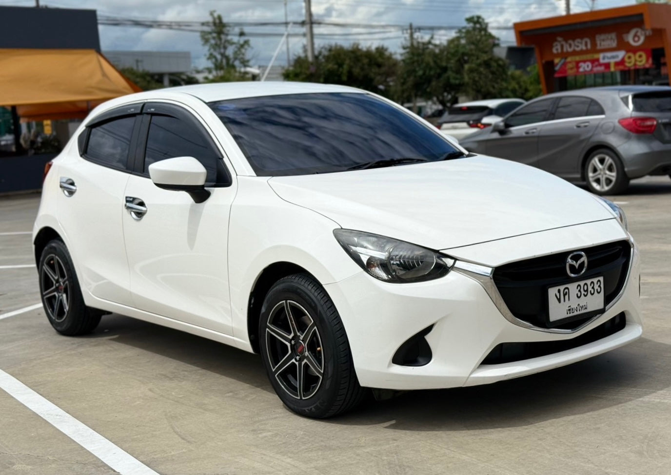 (มือแรกออกห้าง) Mazda2 Skyactiv 1.3 Sports Standard 5 ประตู ปี 2016/2559