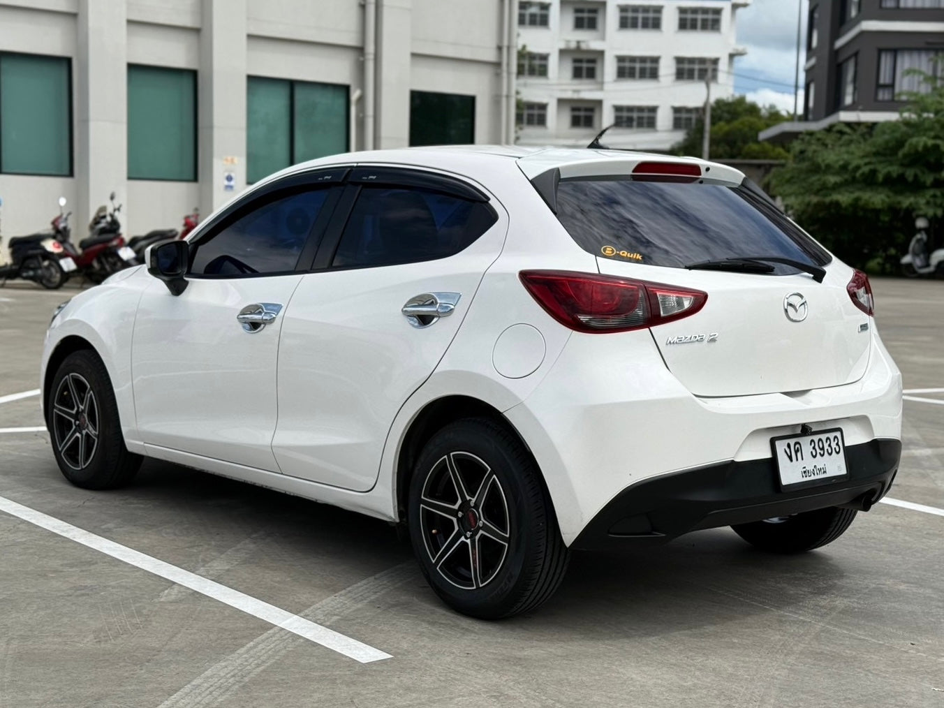 (มือแรกออกห้าง) Mazda2 Skyactiv 1.3 Sports Standard 5 ประตู ปี 2016/2559