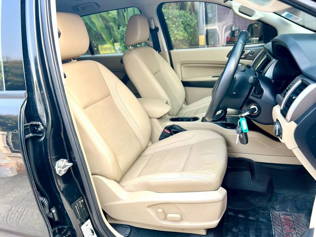 FORD EVEREST 2.2 TITANIUM 2WD ออโต้ ปี 2016 (2559) 7 ที่นั่งยอดฮิต