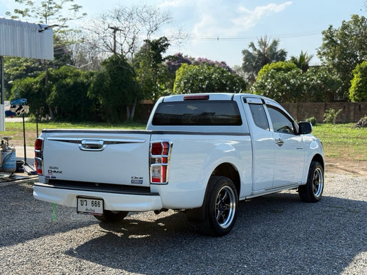 All New Dmax 1.9 L MT Daylight 2016