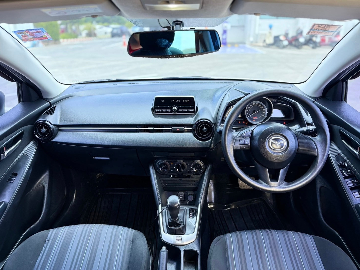 (มือแรกออกห้าง) Mazda2 Skyactiv 1.3 Sports Standard 5 ประตู ปี 2016/2559