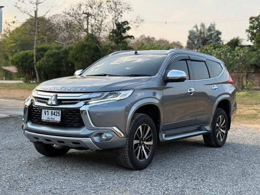 Mitsubishi PAJERO Sport 2.4GT Premium Top 2WD 7 ที่นัง ปี 2017 จดทะเบียน 2561