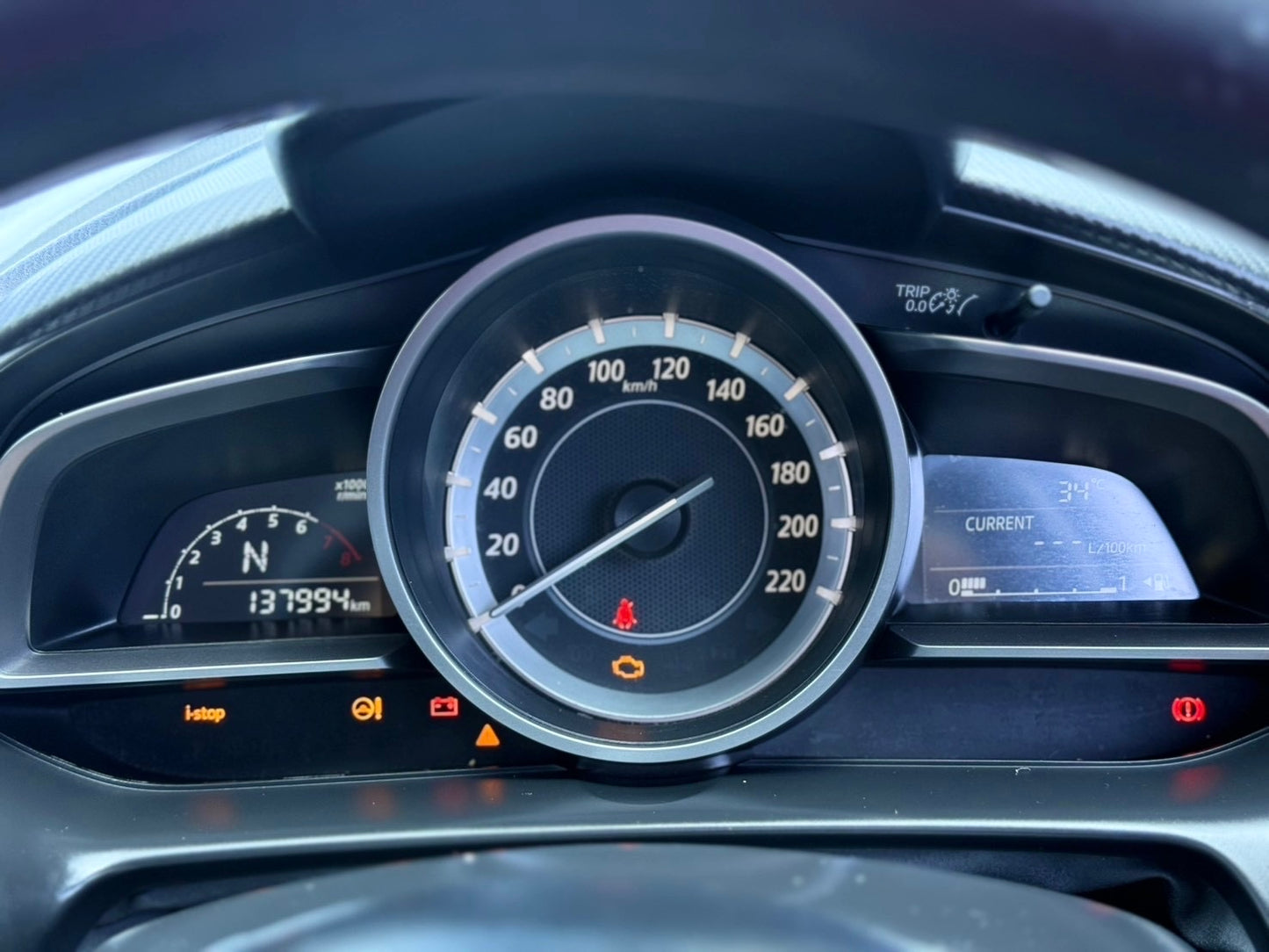 (มือแรกออกห้าง) Mazda2 Skyactiv 1.3 Sports Standard 5 ประตู ปี 2016/2559