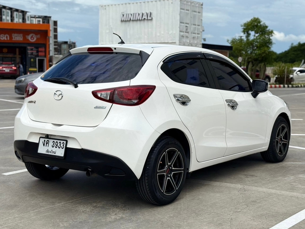 (มือแรกออกห้าง) Mazda2 Skyactiv 1.3 Sports Standard 5 ประตู ปี 2016/2559