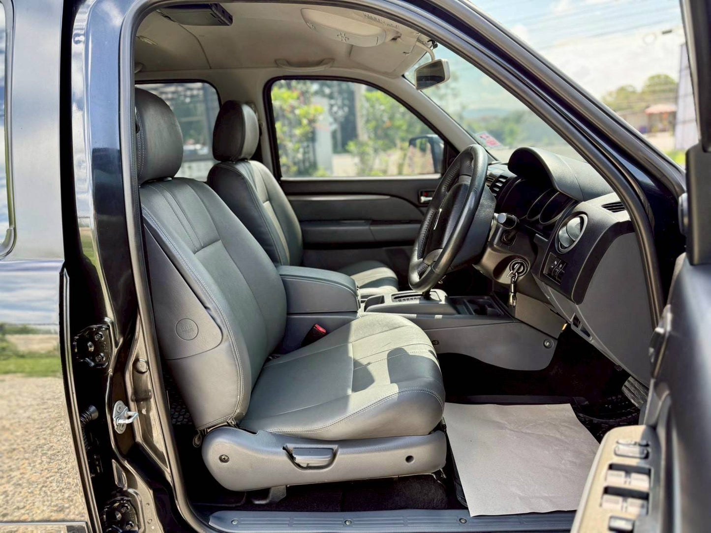 Ford Everest 2.5 LTD LIMITED ออโต้ 2WD ปี 2557